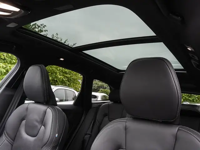 Volvo XC60 view 8
