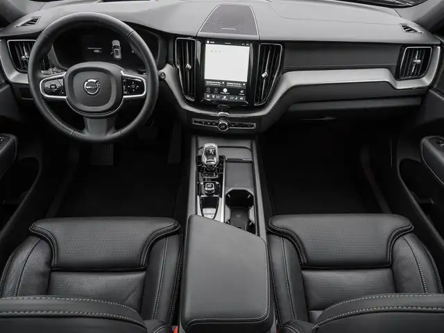 Volvo XC60 view 11