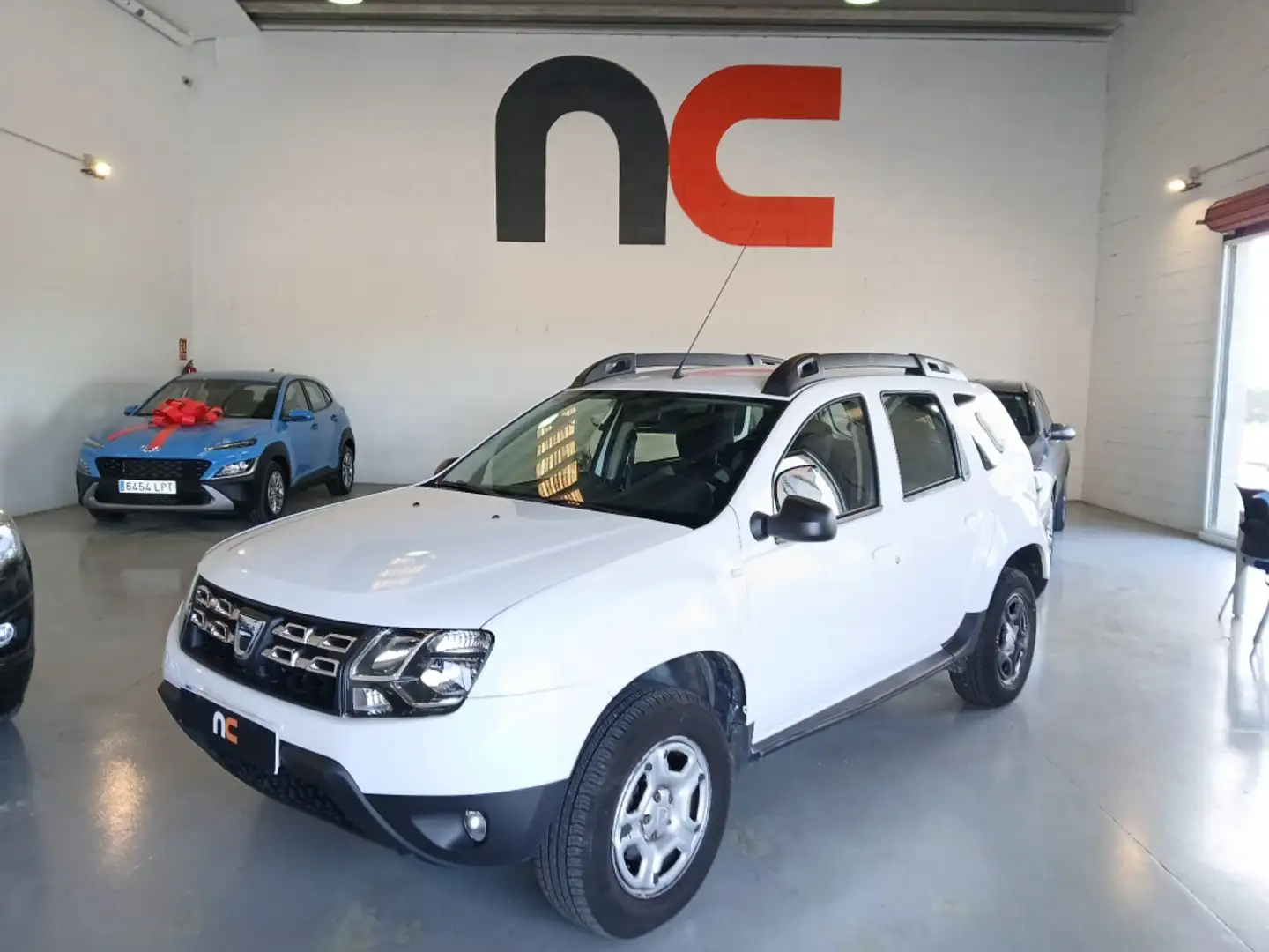 Dacia Duster 1.2 TCE Laureate 4x2 125 Blanc - 1