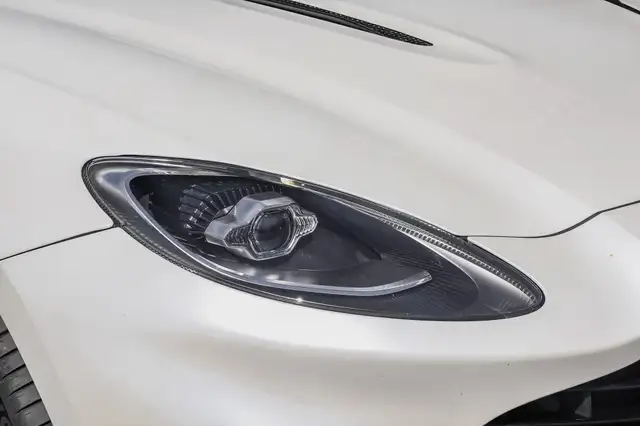 Aston Martin DBX view 13