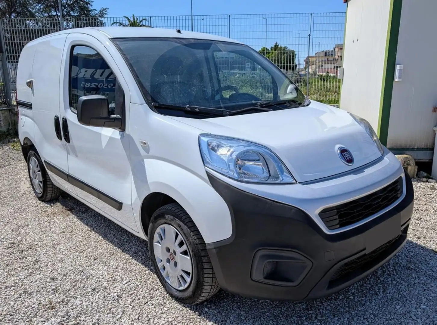 Fiat Fiorino 1.3 MJT 80CV Cargo SX bijela - 2