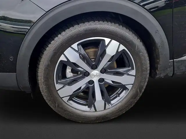 Peugeot 3008 view 9