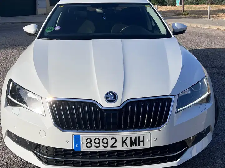 Škoda Superb 1.4 TSI Ambition 2018, foto 4