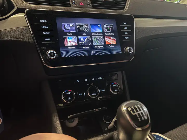 Škoda Superb 1.4 TSI Ambition 2018, foto 7