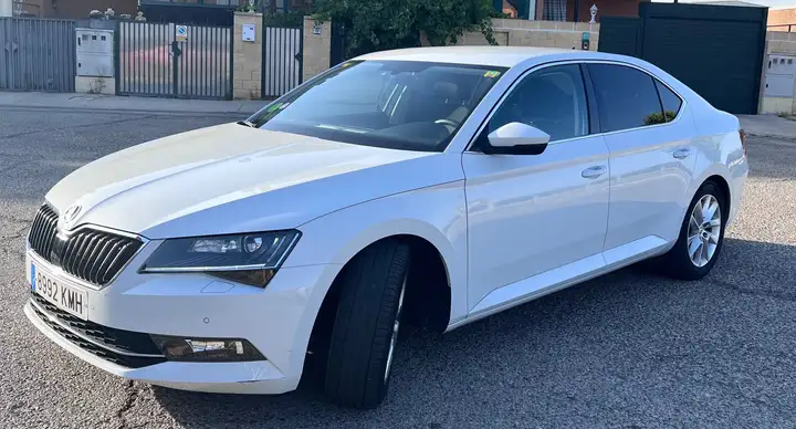 Škoda Superb 1.4 TSI Ambition 2018, foto 3