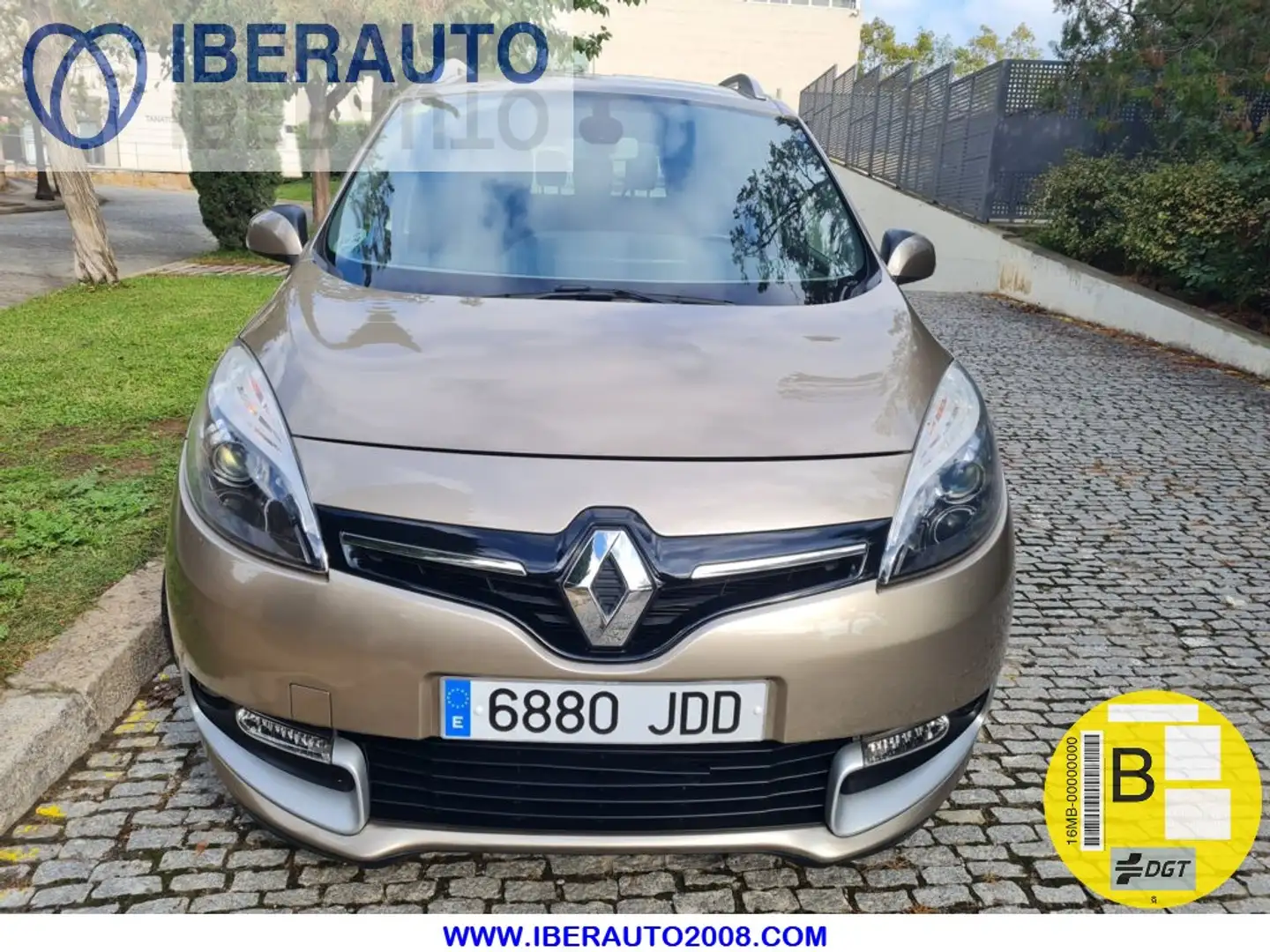 Renault Grand Scenic 1.5dCi eco2 Energy Bose 7pl. Gris - 2