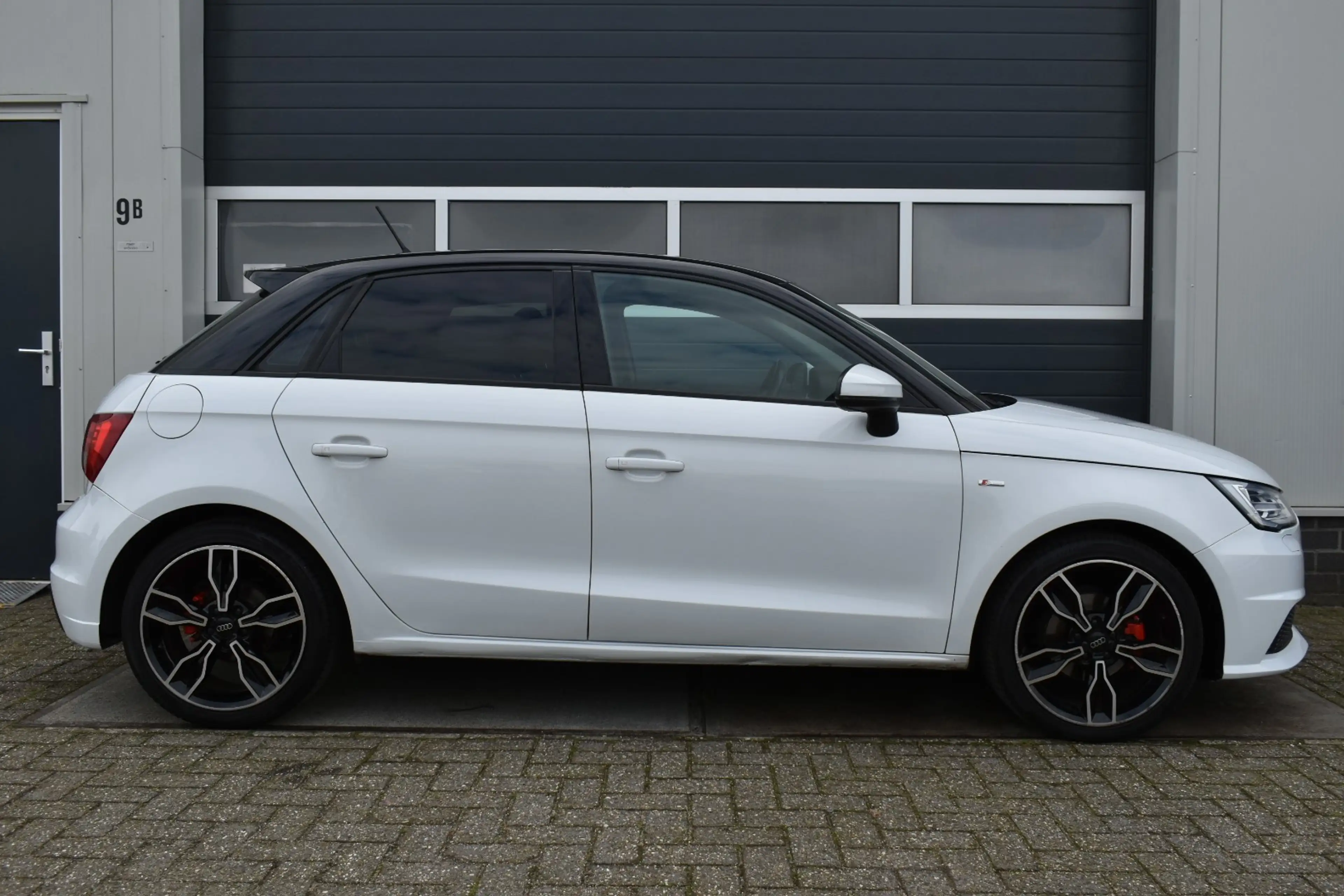 Audi A1 Sportback 1.2 TFSI Pro Line S — photo 6