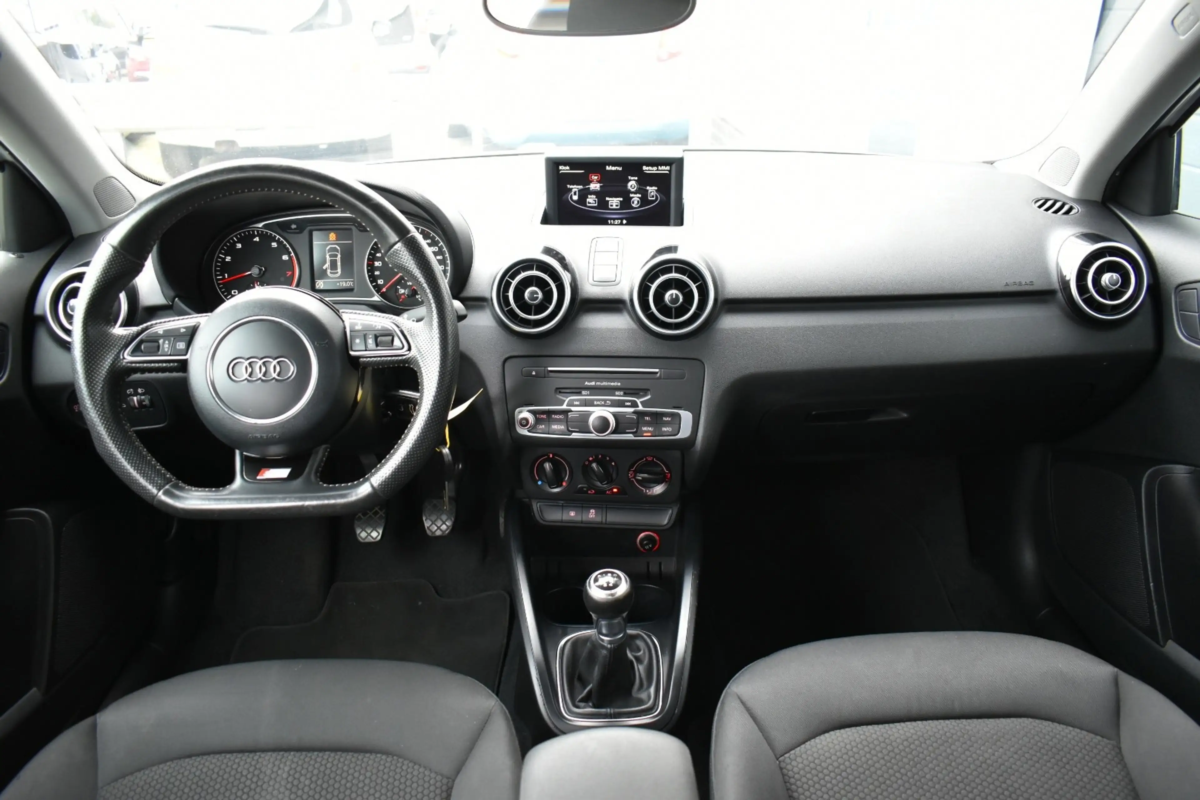Audi A1 Sportback 1.2 TFSI Pro Line S — photo 12