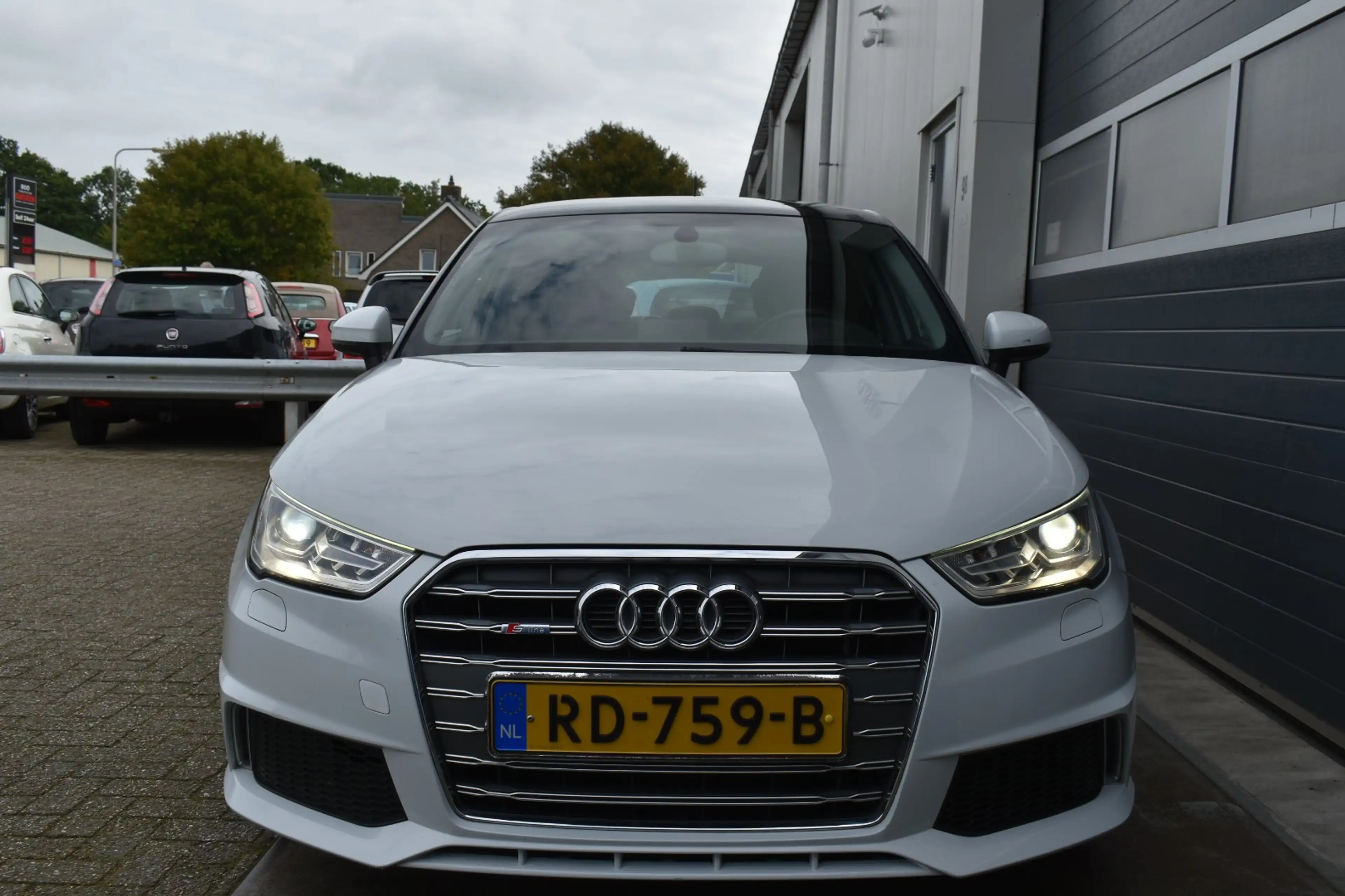 Audi A1 Sportback 1.2 TFSI Pro Line S — photo 8