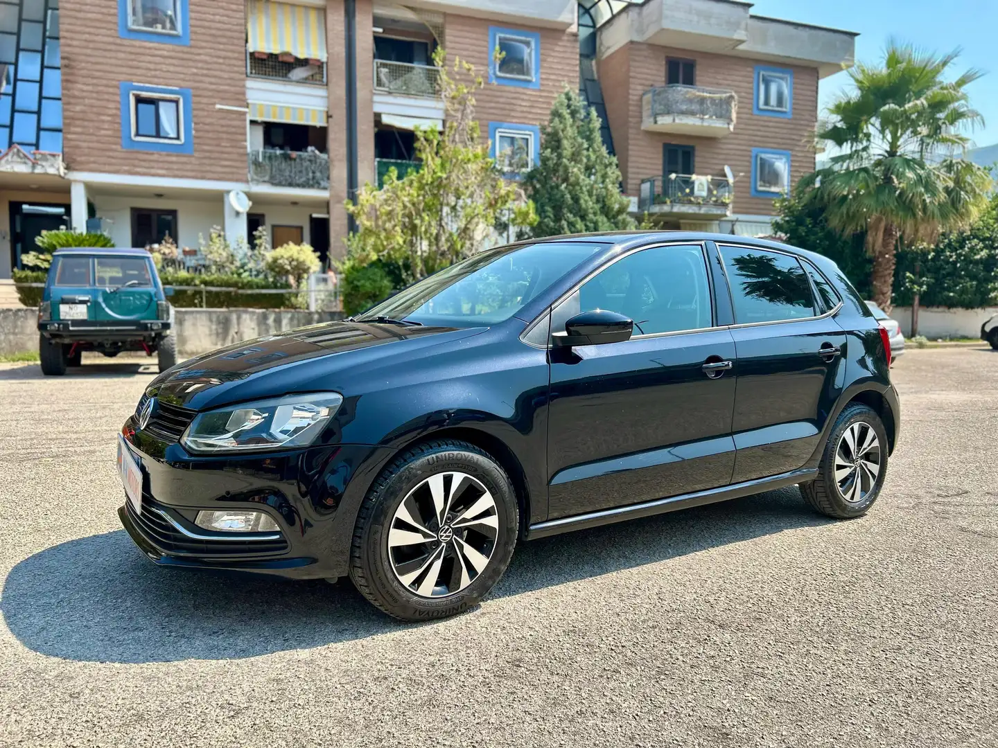 Volkswagen Polo Polo V 2014 5p 1.0 mpi Comfortline 75cv Noir - 1