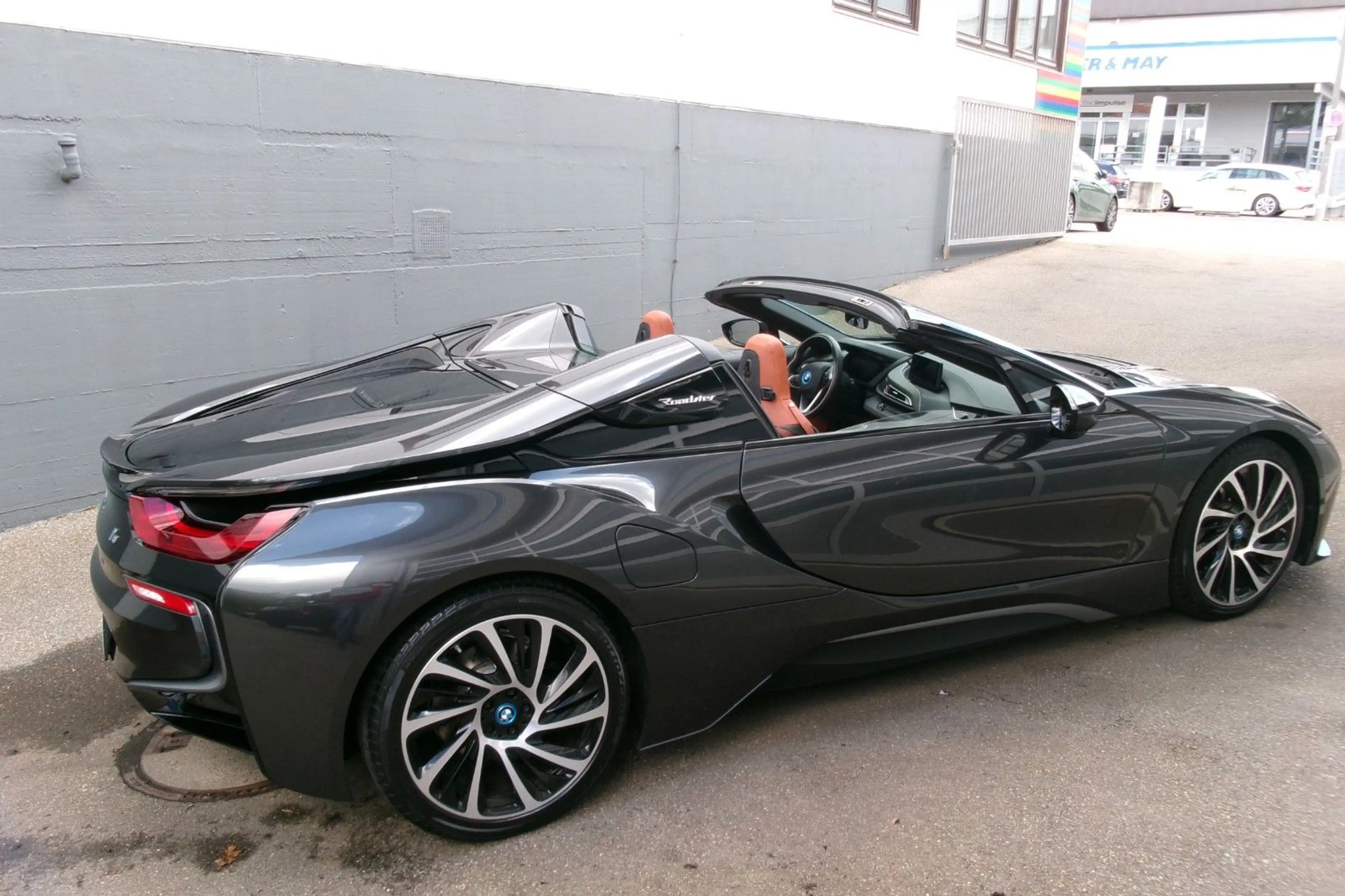 BMW i8 Roadster — photo 8