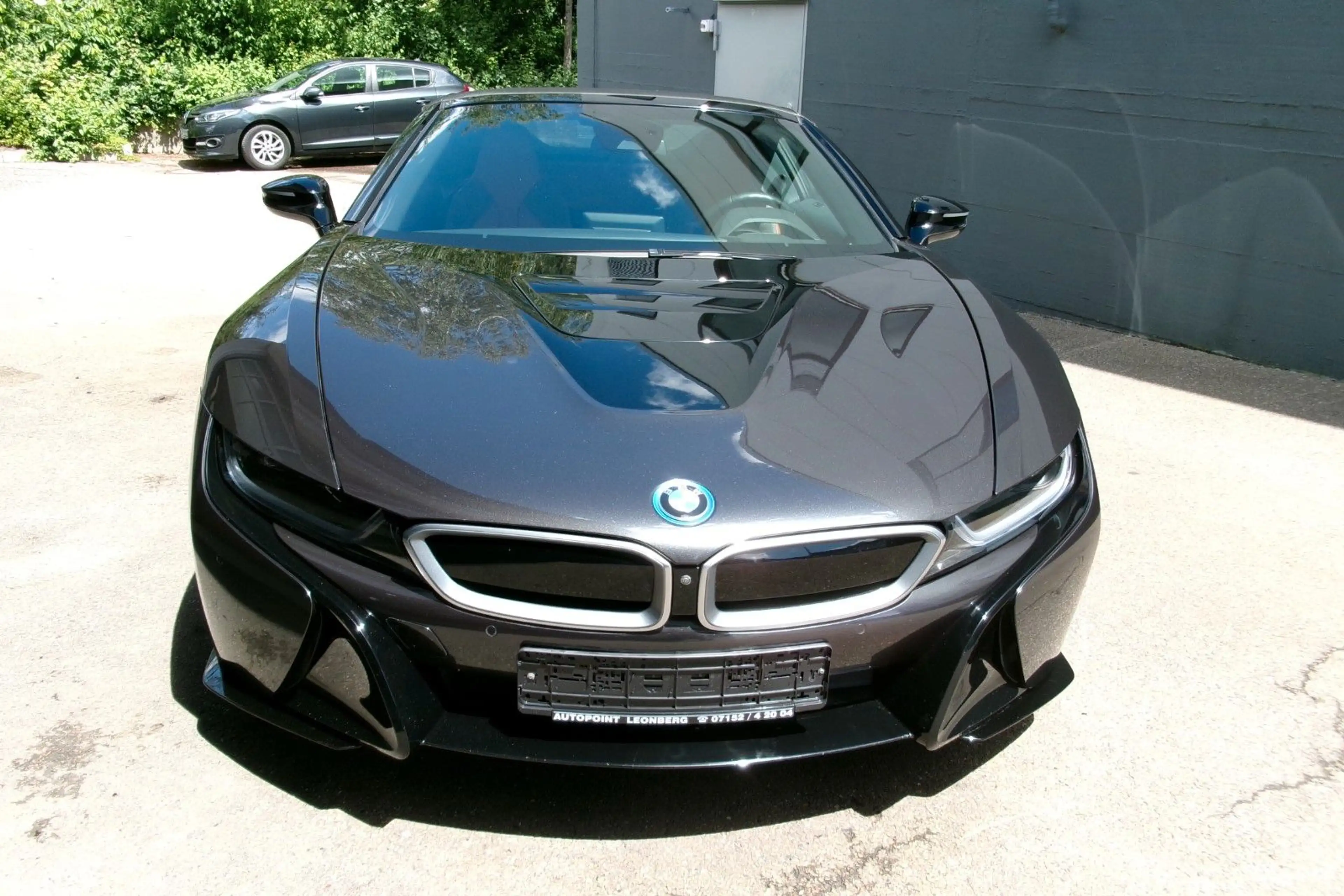 BMW i8 Roadster — photo 3