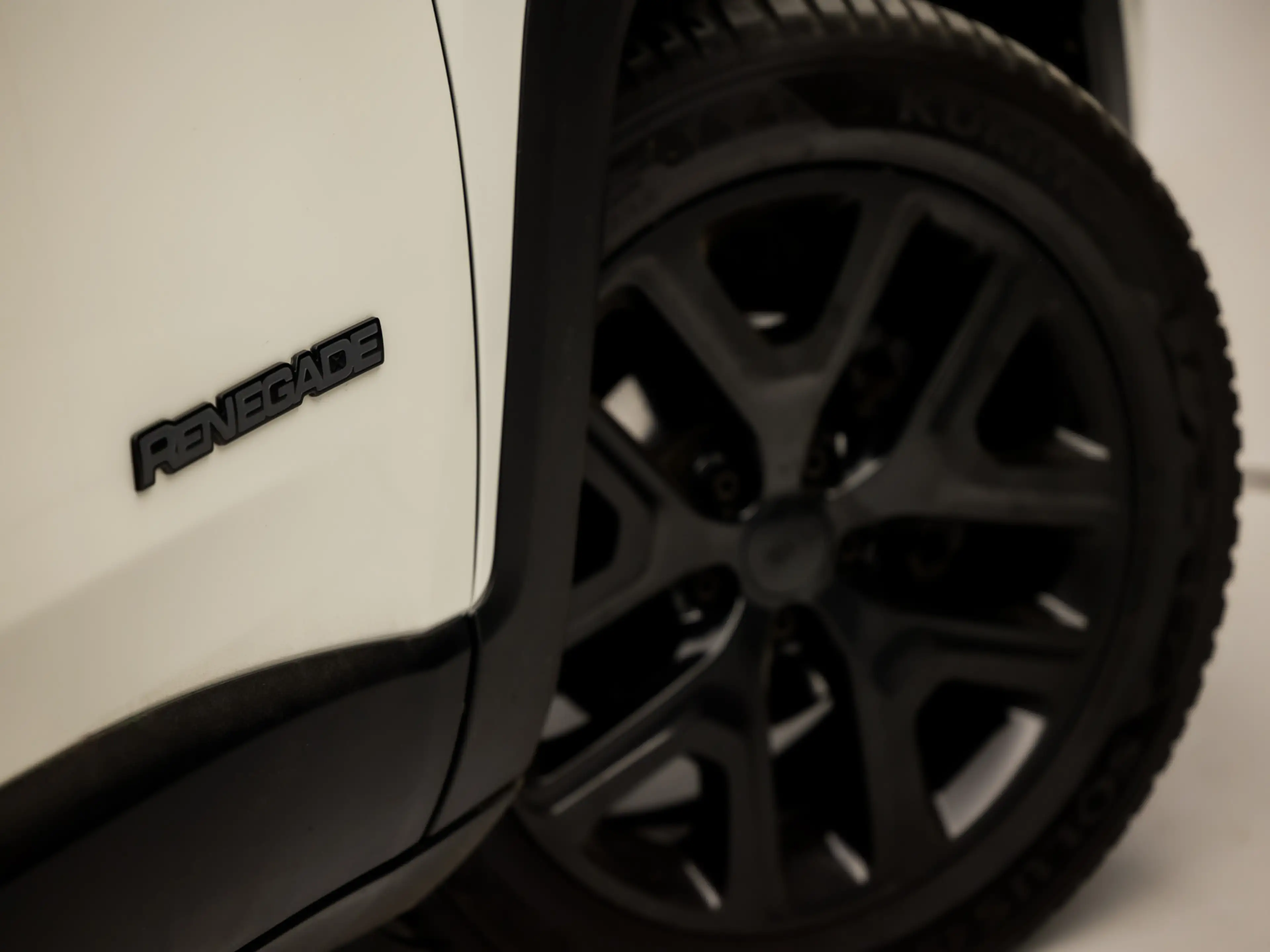 Jeep Renegade 1.0T Longitude Sport (APPLE CARPLAY, CLIMATE, GETI — photo 31