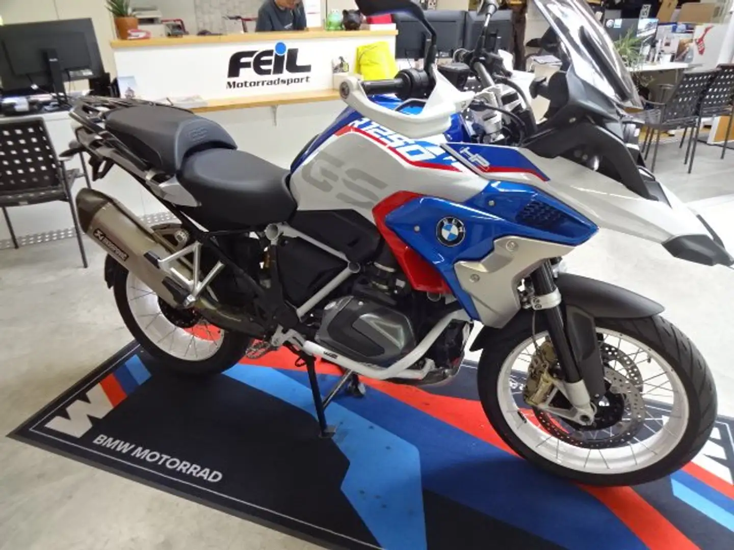BMW R 1250 GS HP Acrapovice Wit - 1