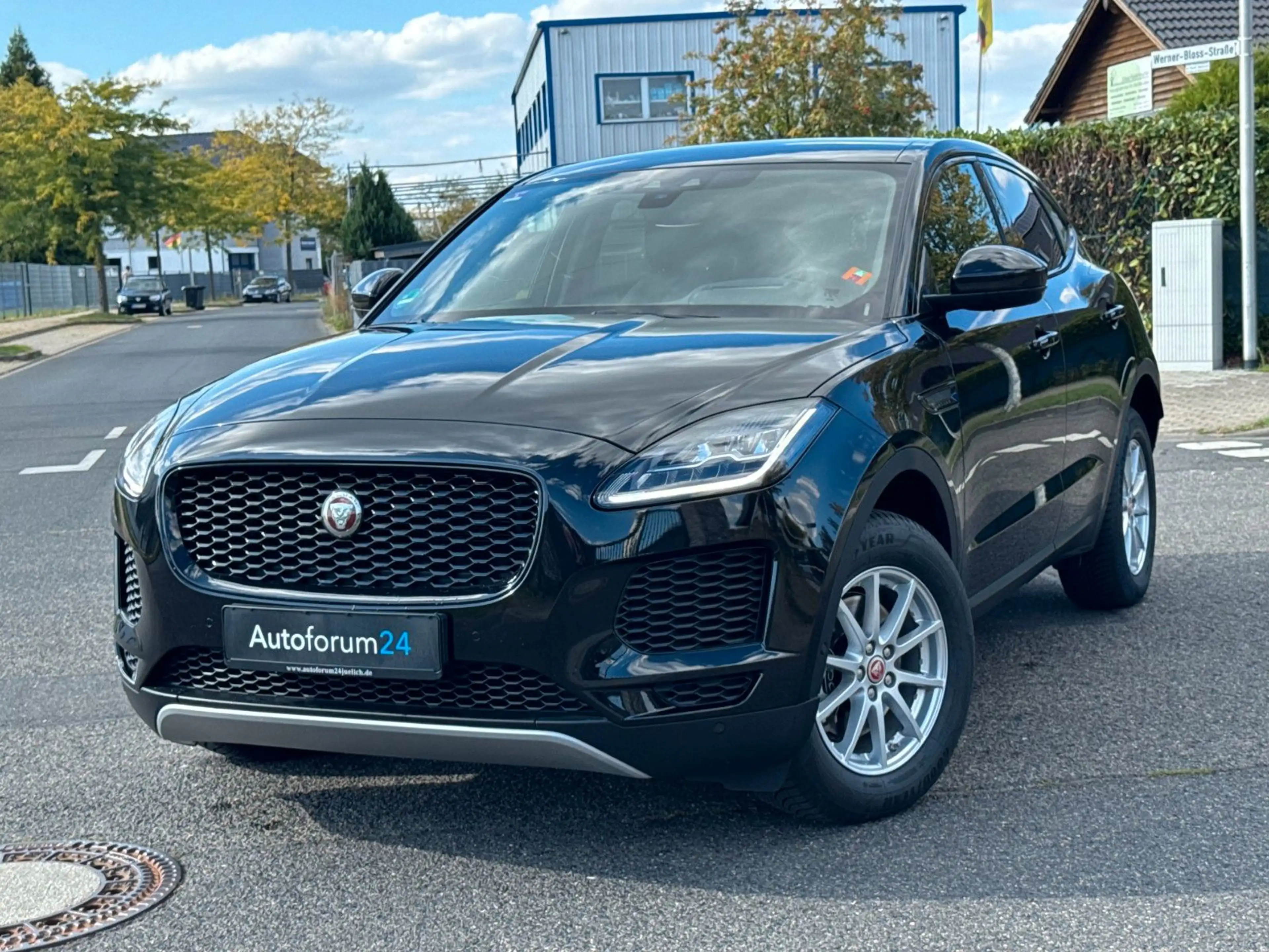 Jaguar E-Pace Basis AWD *Autom.*CarPlay*Leder*1-Hand*