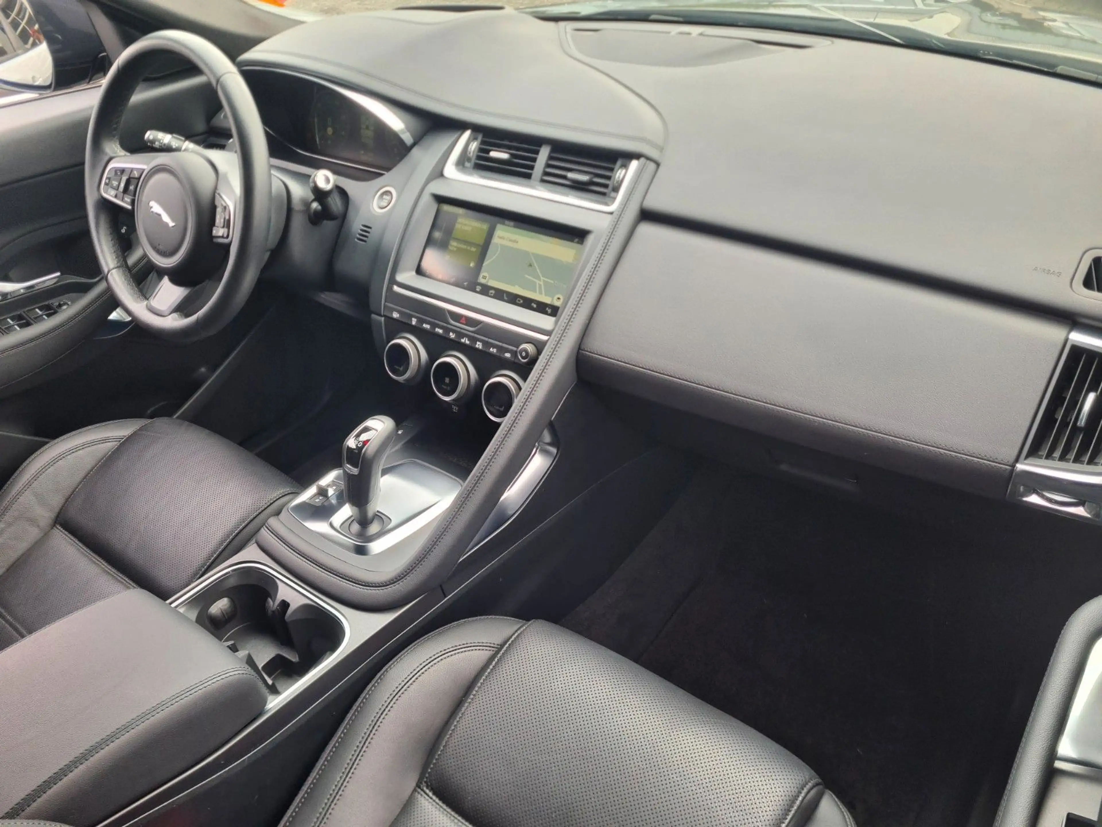 Jaguar E-Pace Basis AWD *Autom.*CarPlay*Leder*1-Hand* — photo 10