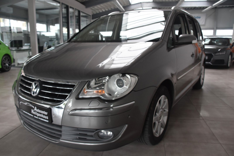 Volkswagen Touran Highline 1.4 TSI Navi Klima ParkAssist — photo 10
