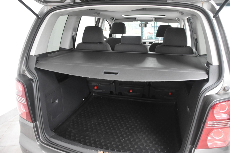 Volkswagen Touran Highline 1.4 TSI Navi Klima ParkAssist — photo 7