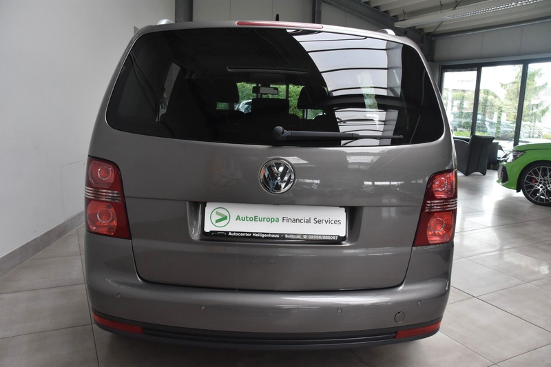 Volkswagen Touran Highline 1.4 TSI Navi Klima ParkAssist — photo 6