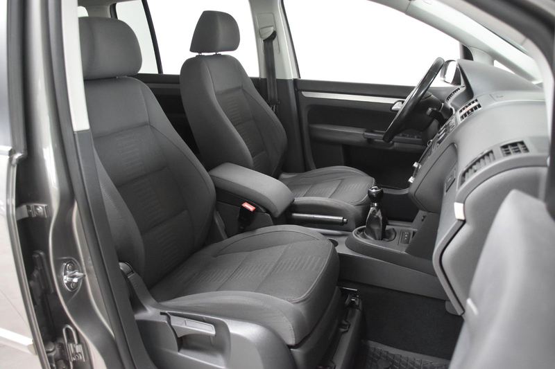 Volkswagen Touran Highline 1.4 TSI Navi Klima ParkAssist — photo 13