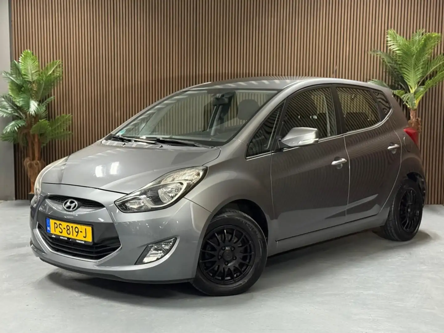 Hyundai iX20 1.4i i-Drive Gris - 1