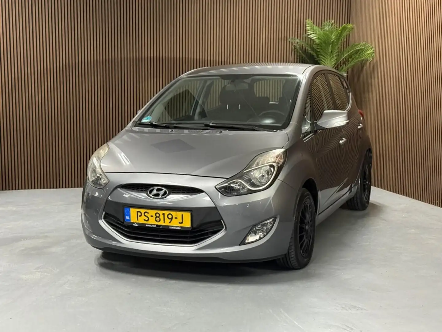Hyundai iX20 1.4i i-Drive Gris - 2