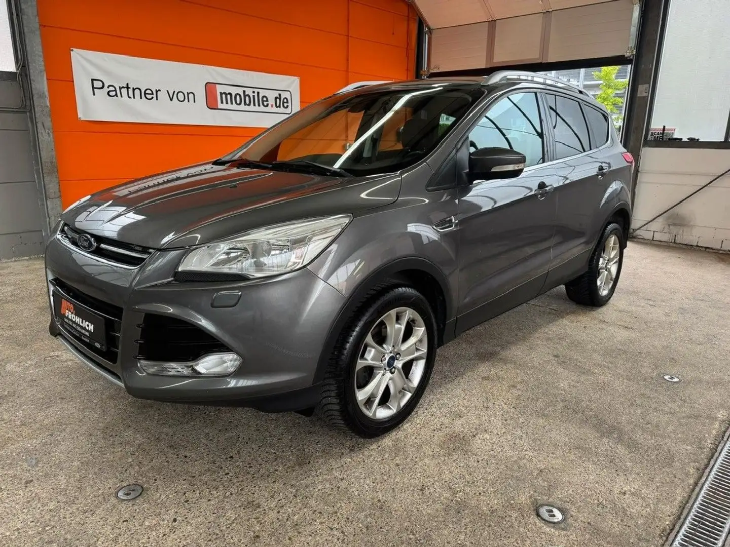 Ford Kuga Titanium AHK Keyless Sitzheizung Teilleder Grau - 1
