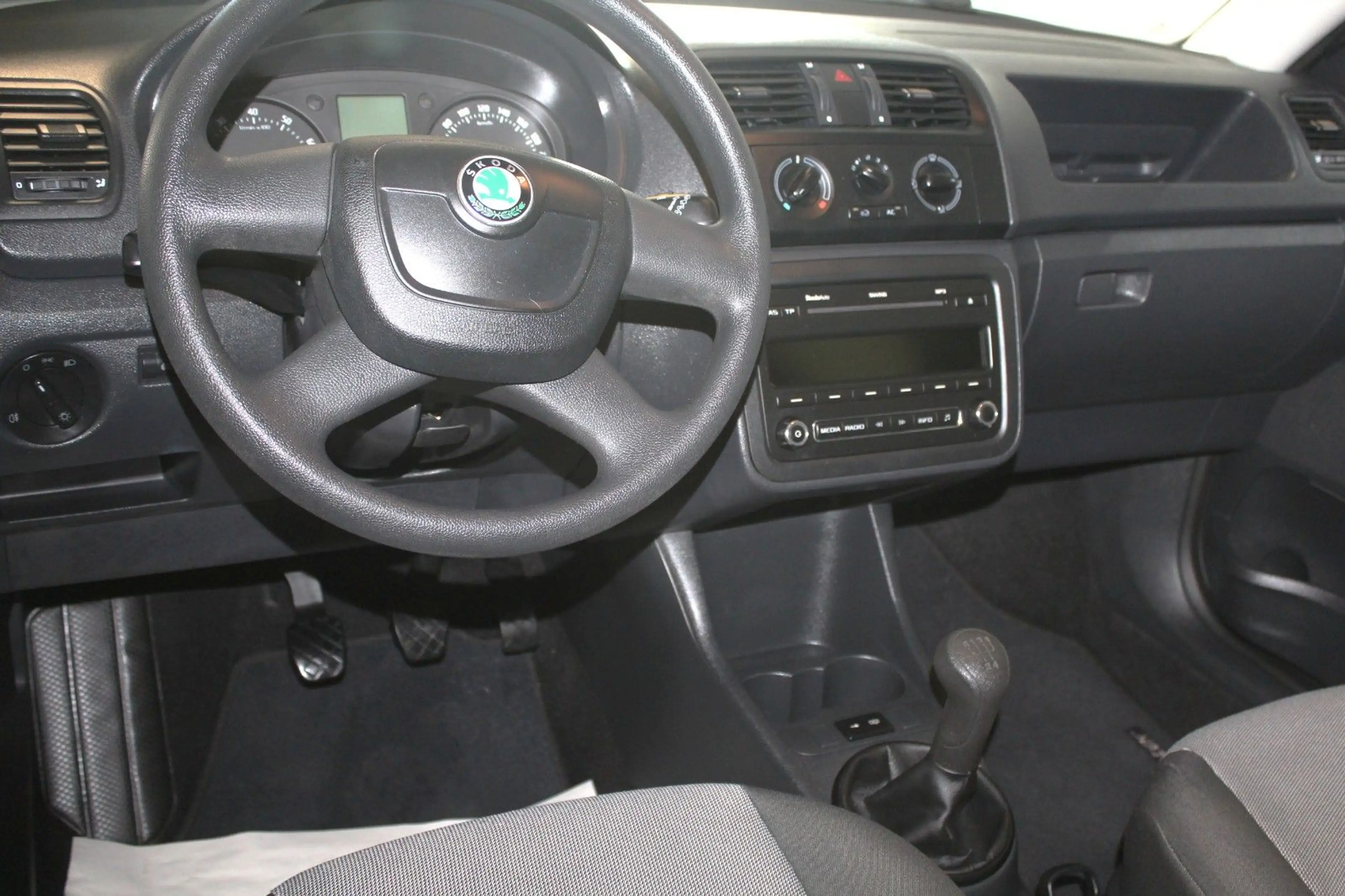 Skoda Roomster Active Plus Edition — photo 10