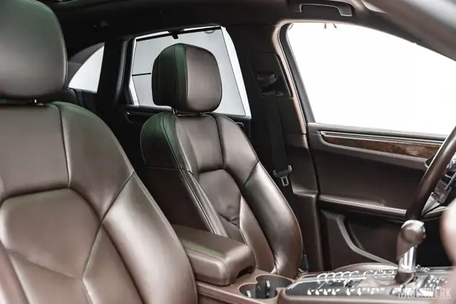 Porsche Macan S II SONDERLACKIERUNG PTS ACC BURMESTER PANORAMA Ansicht 38