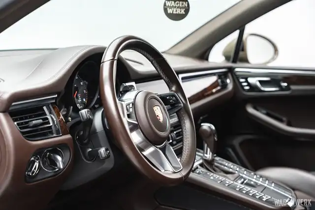 Porsche Macan S II SONDERLACKIERUNG PTS ACC BURMESTER PANORAMA Ansicht 30