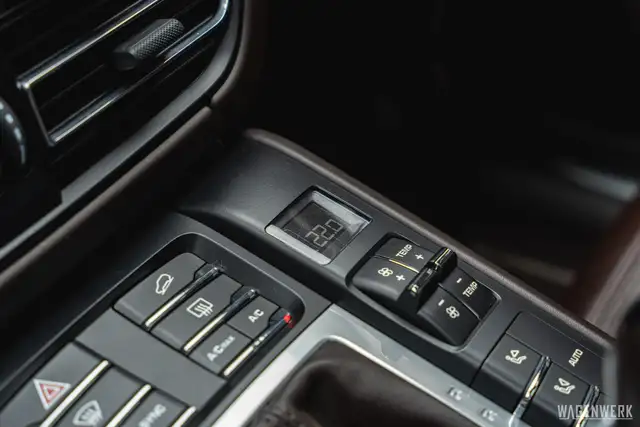 Porsche Macan S II SONDERLACKIERUNG PTS ACC BURMESTER PANORAMA Ansicht 23