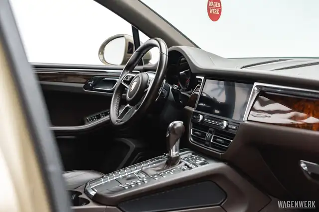 Porsche Macan S II SONDERLACKIERUNG PTS ACC BURMESTER PANORAMA Ansicht 34