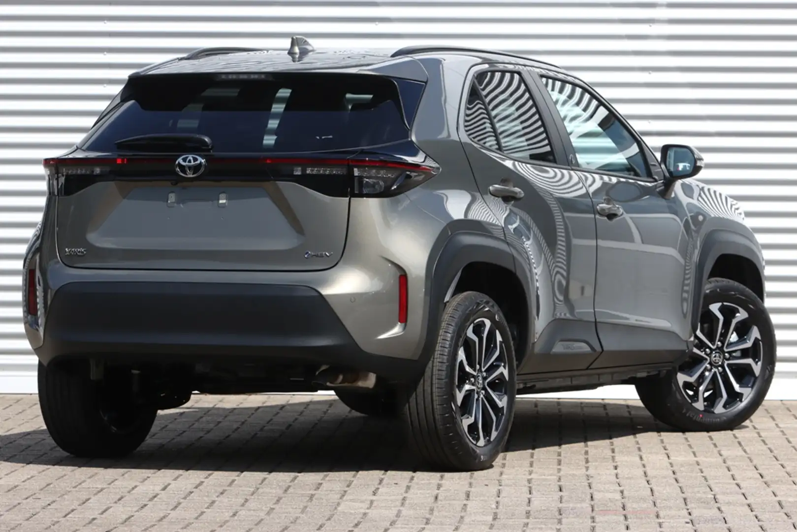 Toyota Yaris Cross 1.5 Hybrid 130 Team-Player NIEUW Safety+ Winter-pa Groen - 2
