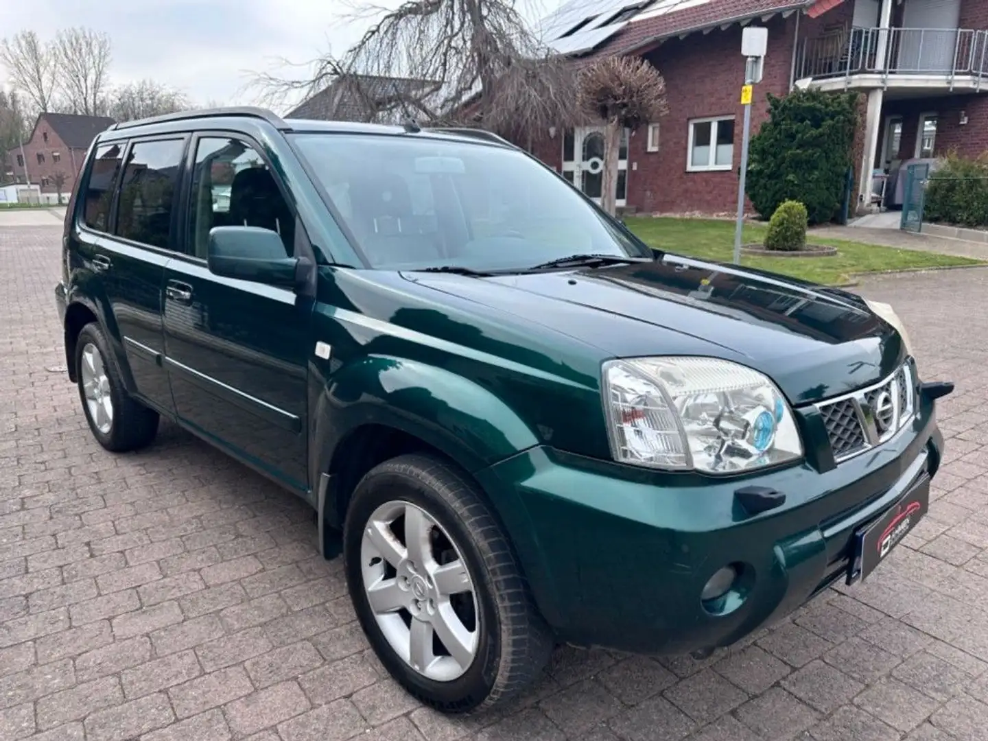 Nissan X-Trail Elegance*Edition*AUT*AC*AHK*LEDER Grün - 1