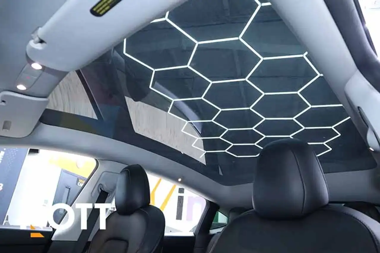 Tesla Model Y снимка Tesla Model Y