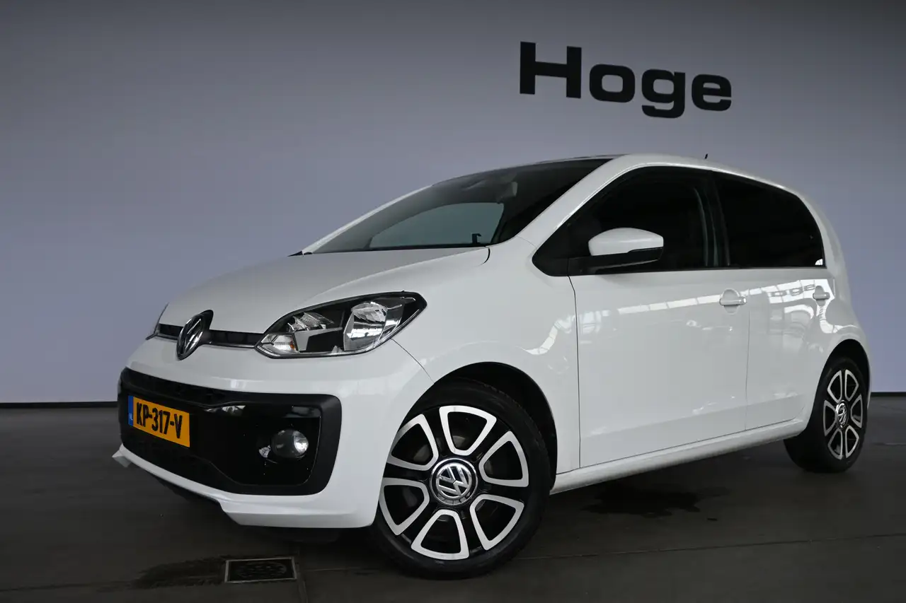 Volkswagen up! 1.0 BMT High Up! Airco Cruise control Licht metaal — photo 1 of 39