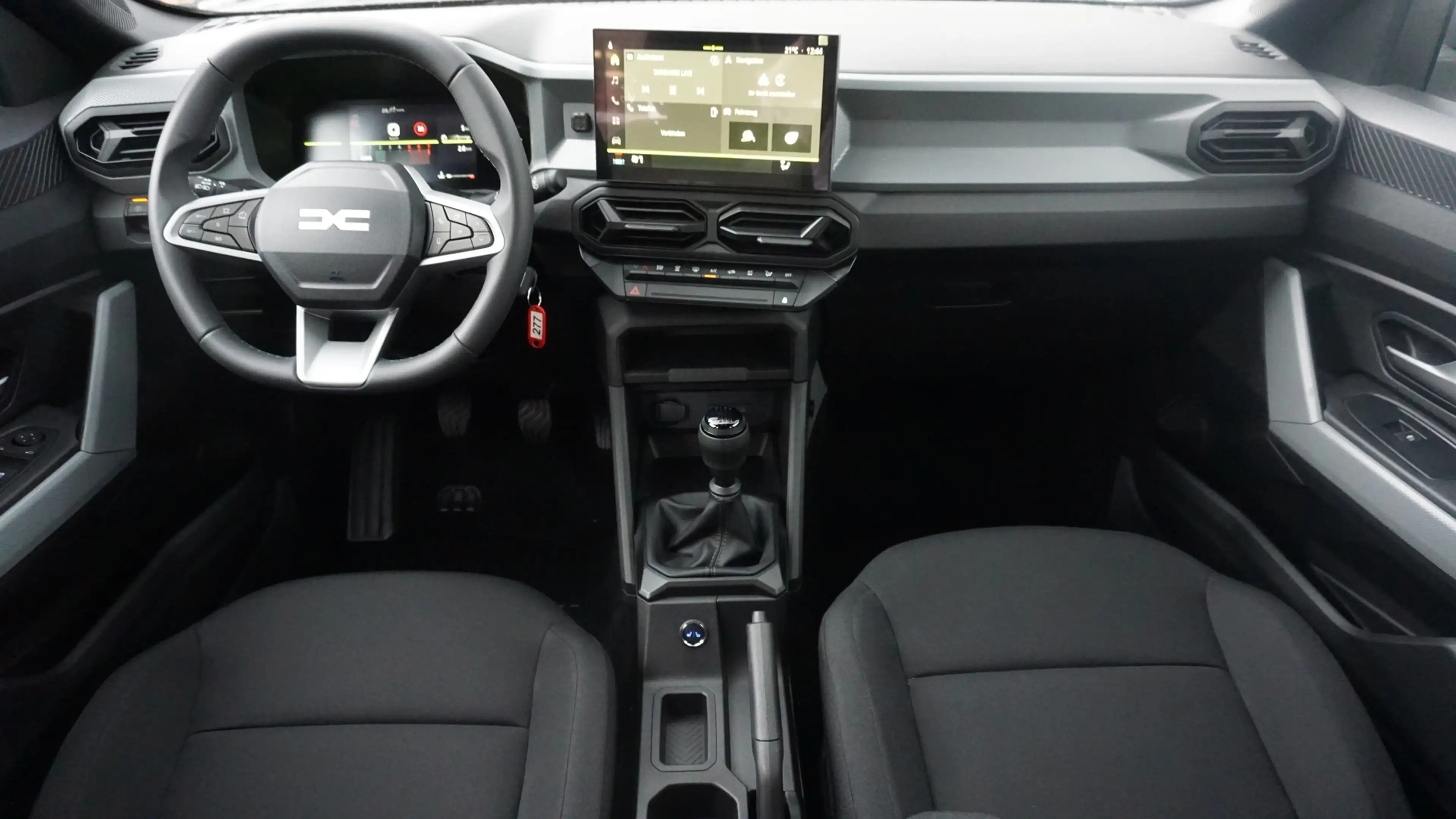 Dacia Bigster Essential 140 mHev LED Kamera Tempomat — photo 12