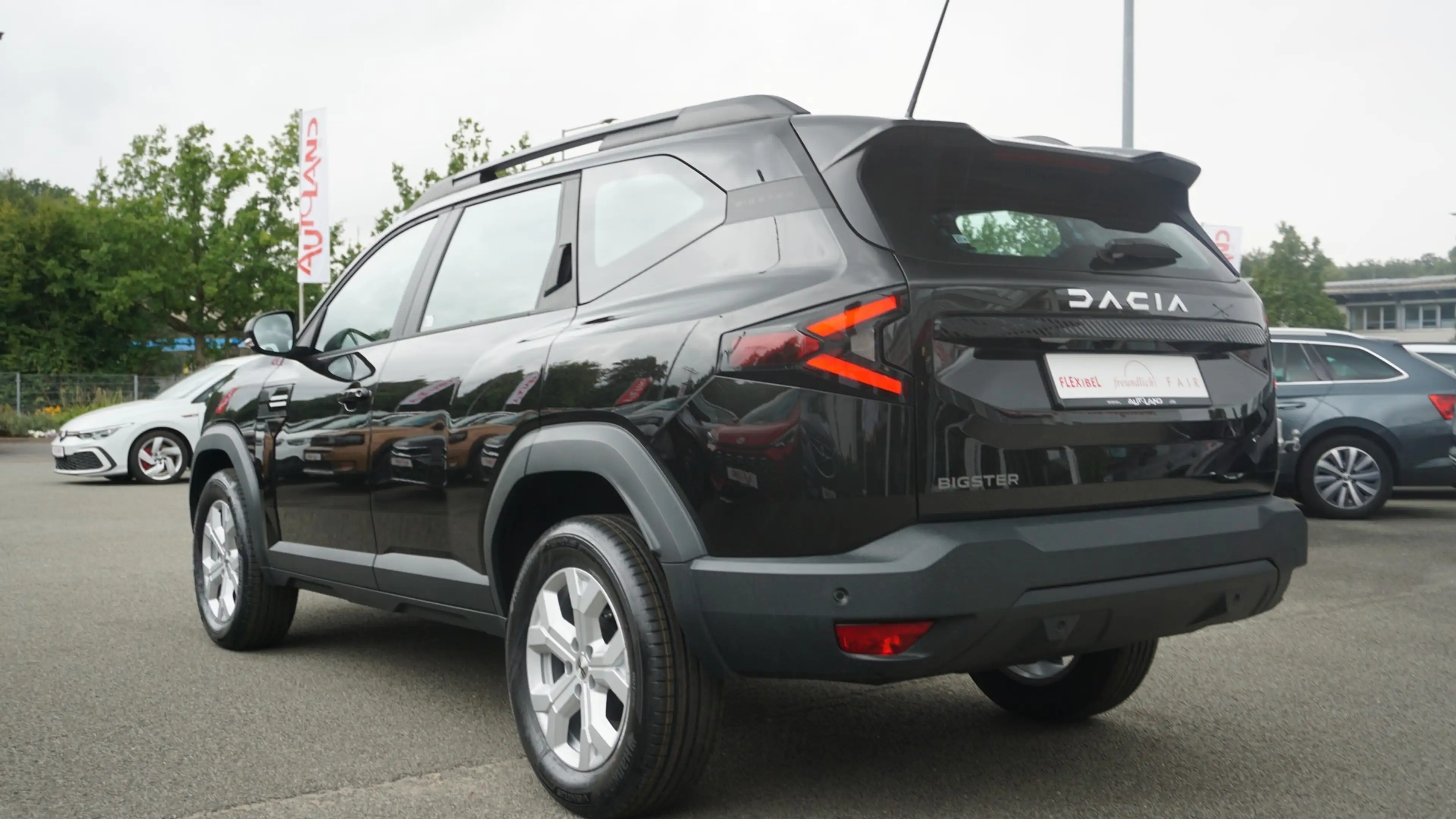 Dacia Bigster Essential 140 mHev LED Kamera Tempomat — photo 4