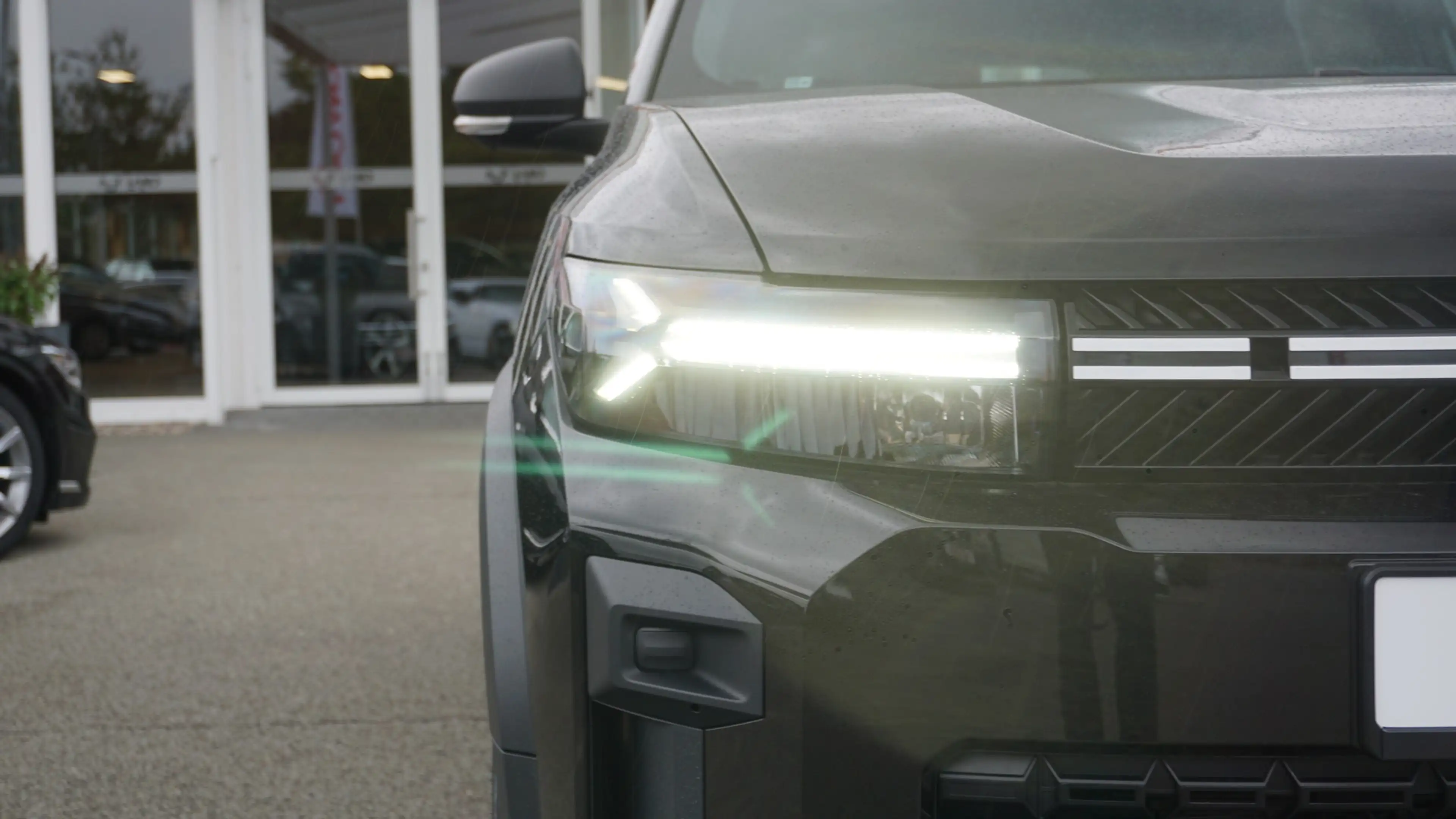 Dacia Bigster Essential 140 mHev LED Kamera Tempomat — photo 10