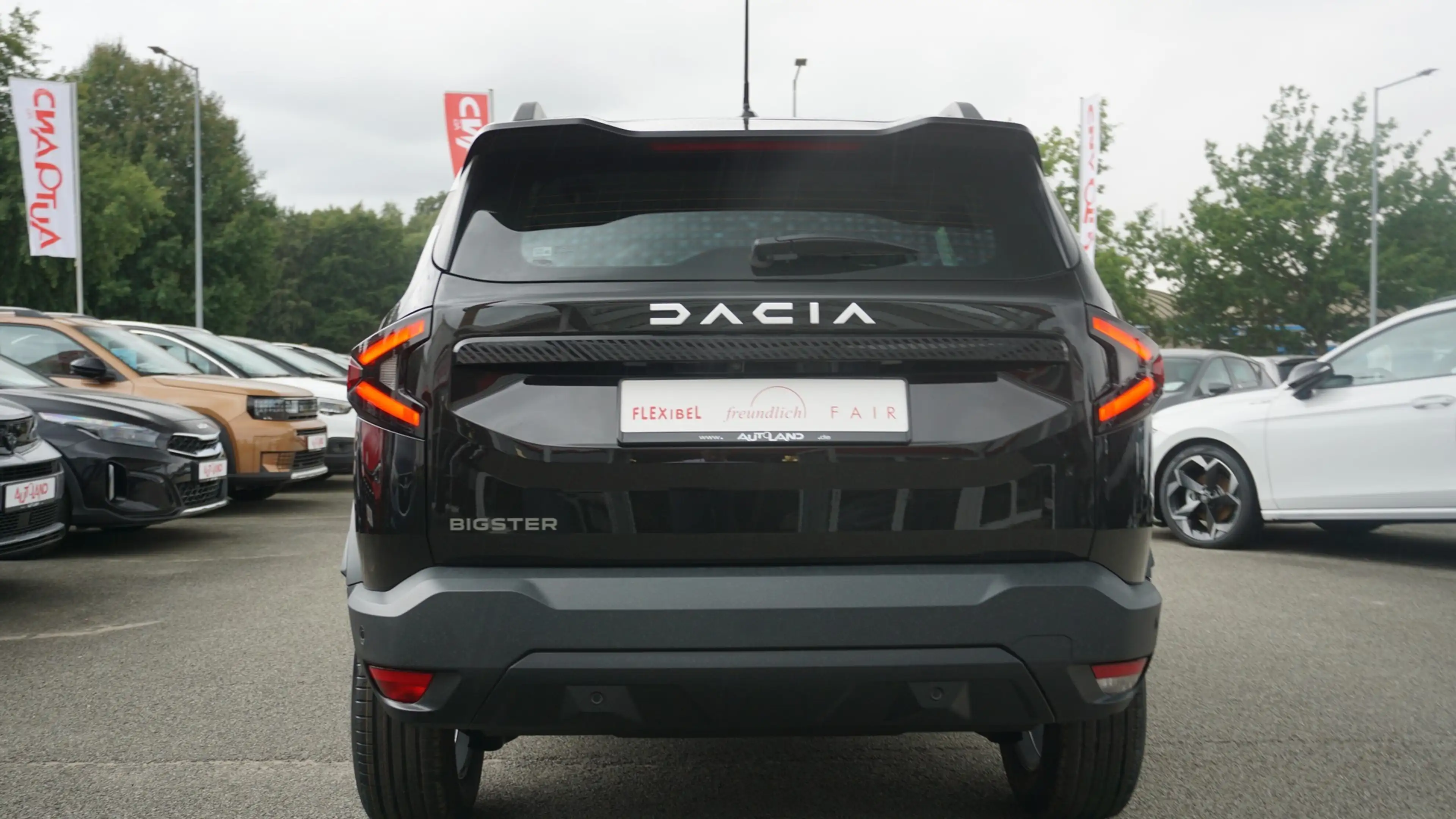 Dacia Bigster Essential 140 mHev LED Kamera Tempomat — photo 5