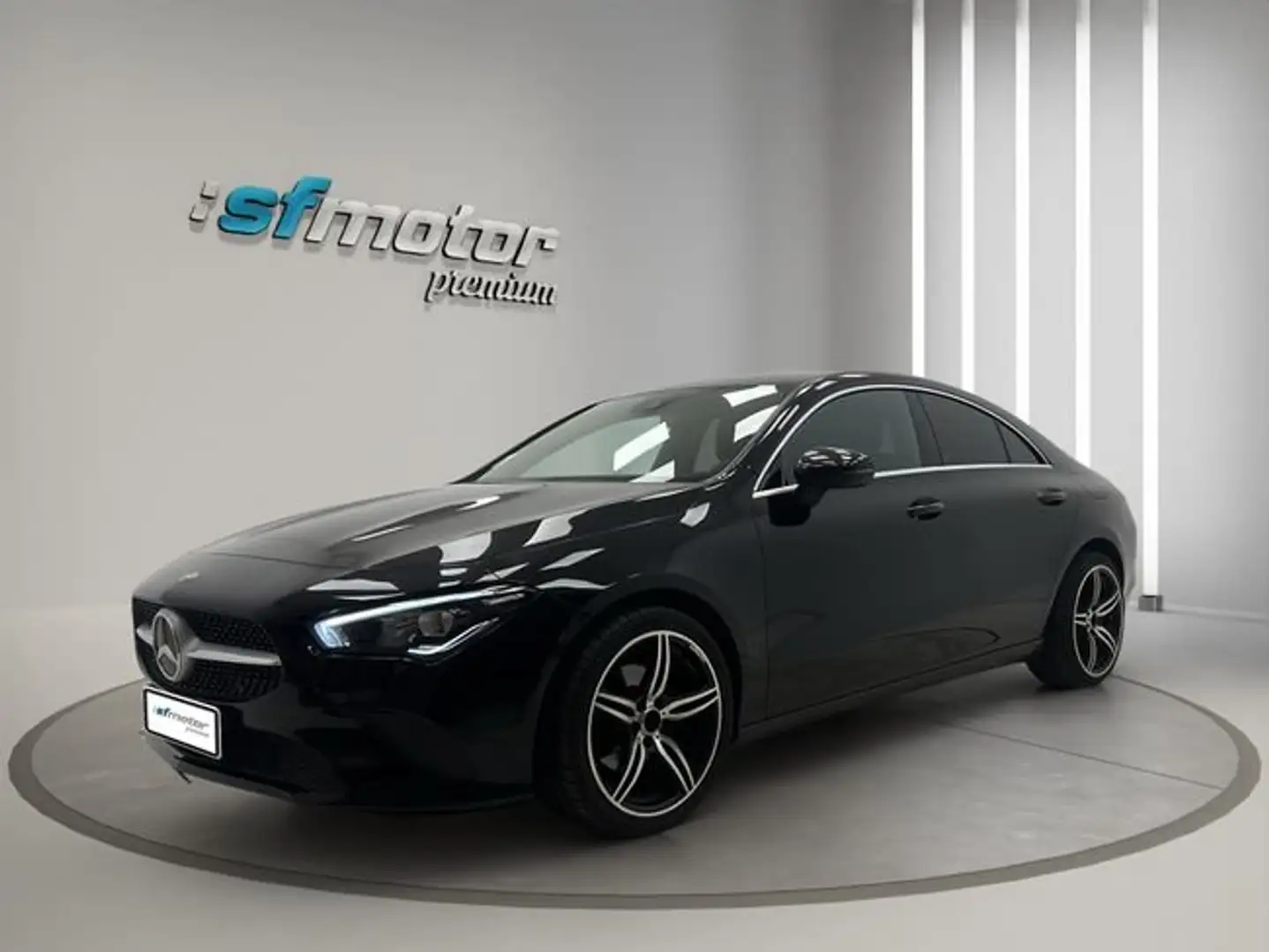 Mercedes-Benz CLA 180 D Negro - 1