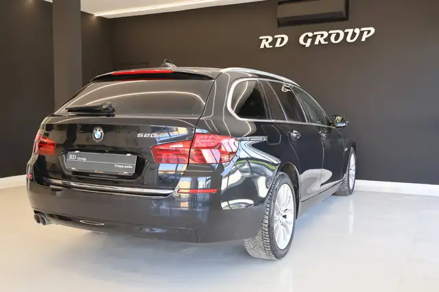 BMW 5 Series view 7