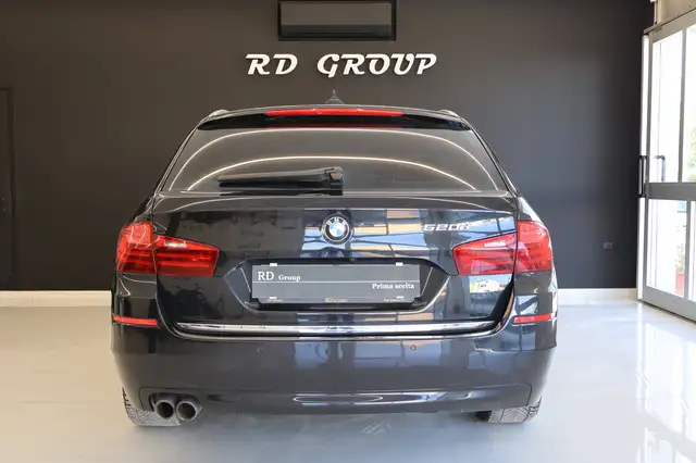 BMW 5 Series view 5