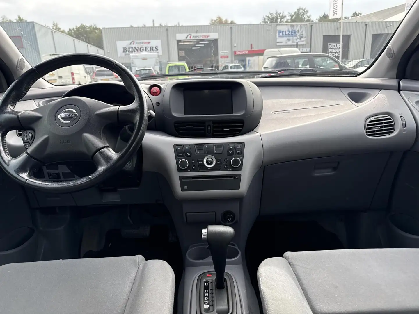 Nissan Almera Tino 1.8 Acenta, AUTOMAAT, climatronic, achteruitrijcam Gri - 2