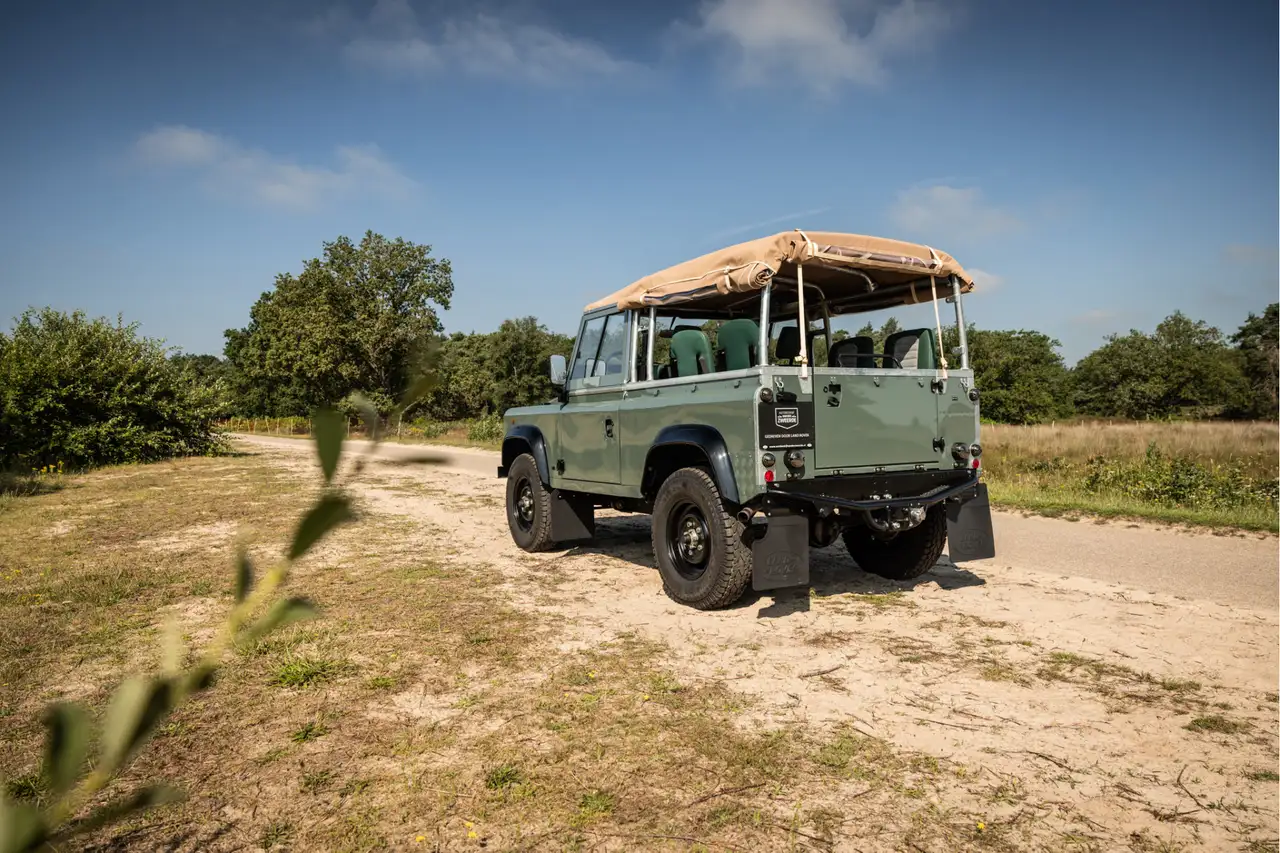 Land Rover Defender 90 benzine 2.5 gerestaureerd Wegenbelastingvrij!, foto 10