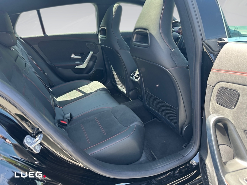 Mercedes-Benz CLA 220 d Shooting Brake AMG+360+MULTIB+HUD+PANO — photo 13