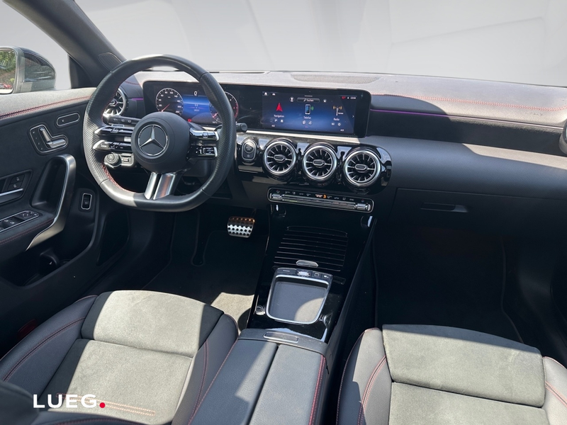 Mercedes-Benz CLA 220 d Shooting Brake AMG+360+MULTIB+HUD+PANO — photo 10