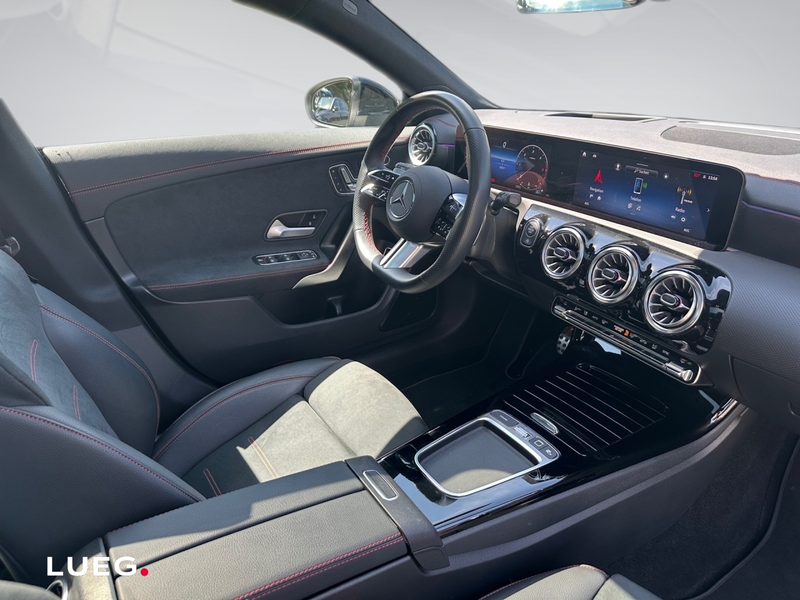 Mercedes-Benz CLA 220 d Shooting Brake AMG+360+MULTIB+HUD+PANO — photo 9