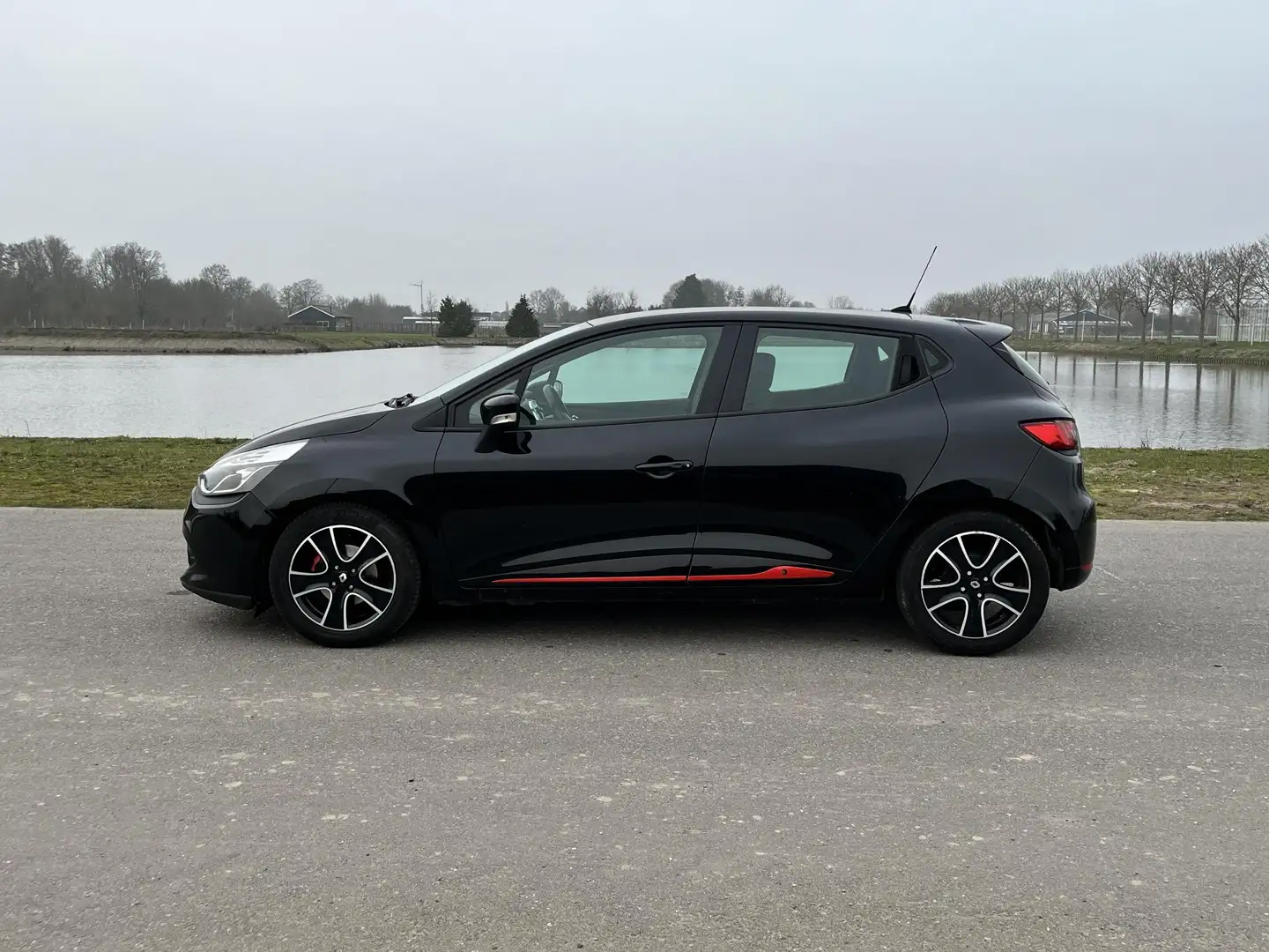 Renault Clio 0.9 TCe Authentique Airco Schwarz - 2