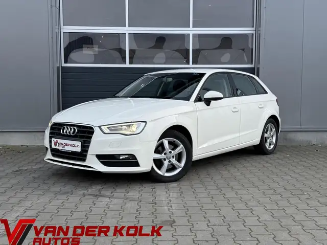 Audi A3 Sportback 1.4 TFSI Ambiente 5 Deurs | Xenon | Sens